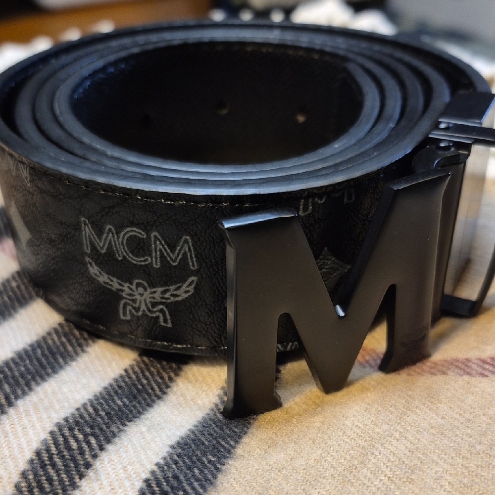 MCM Black Leather Reversible Belt with Matte Black MCM Logo Buckle